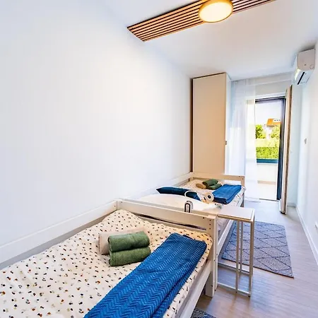 New Mica Near Beach, Apartament Fažana