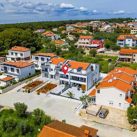 New Mica Near Beach, Apartament